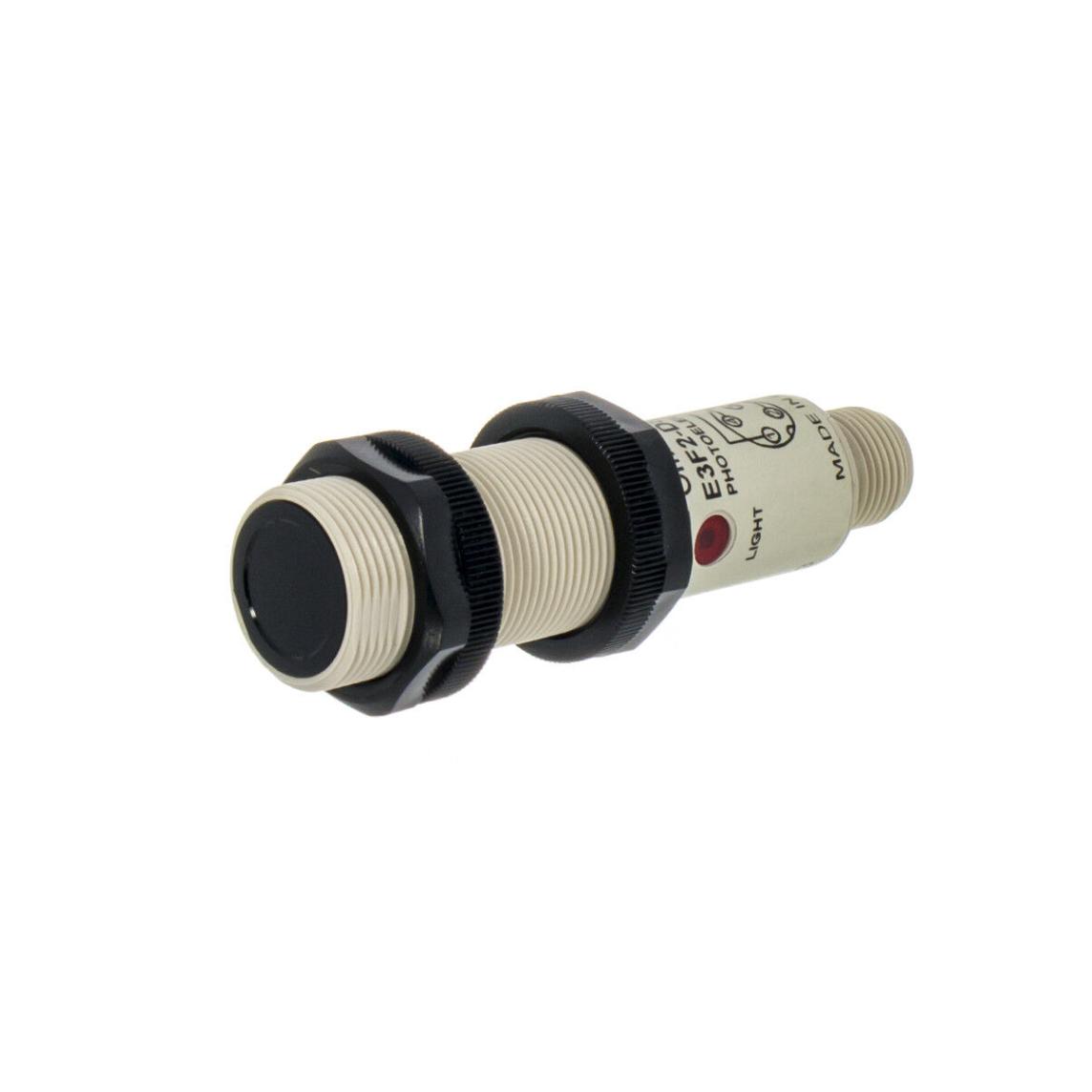 OPTICOS M18 // E3F2-DS10B4-P1