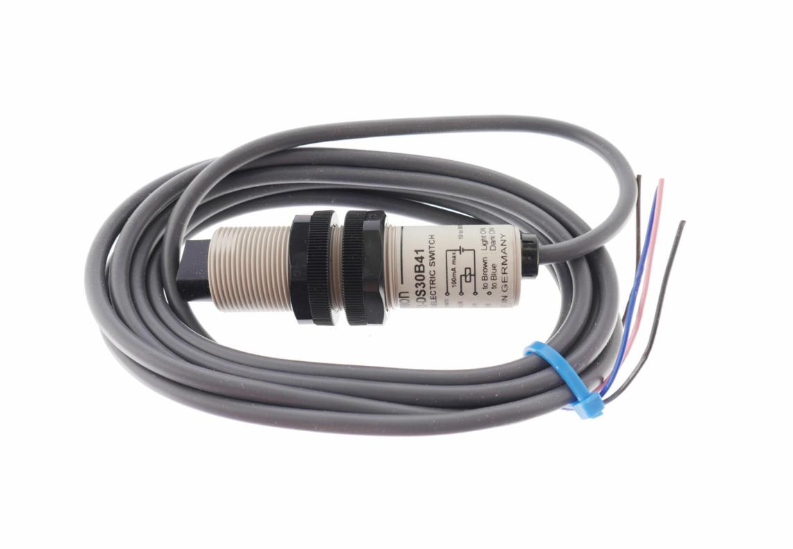 OPTICO M18 // E3F2-DS30B41-2M