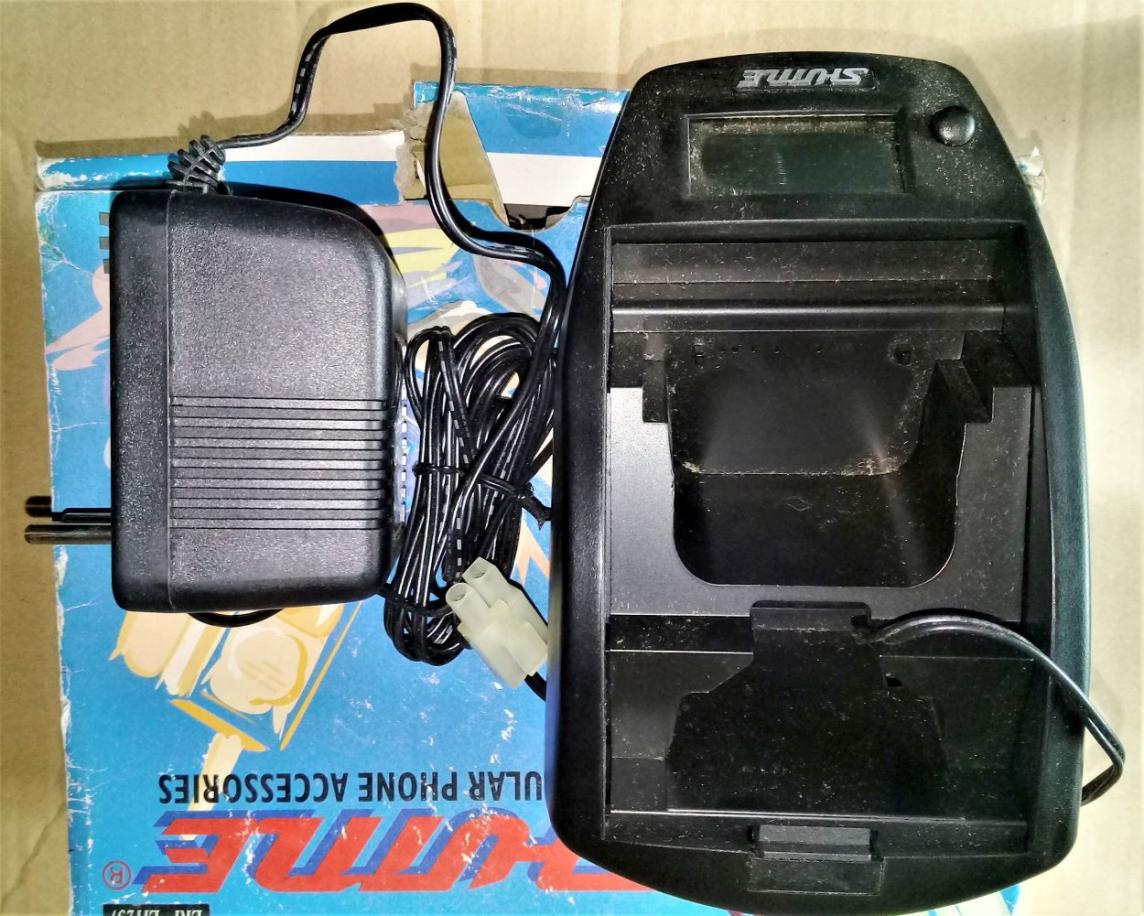 CARGADOR BASE RADIO // ERI-EH237