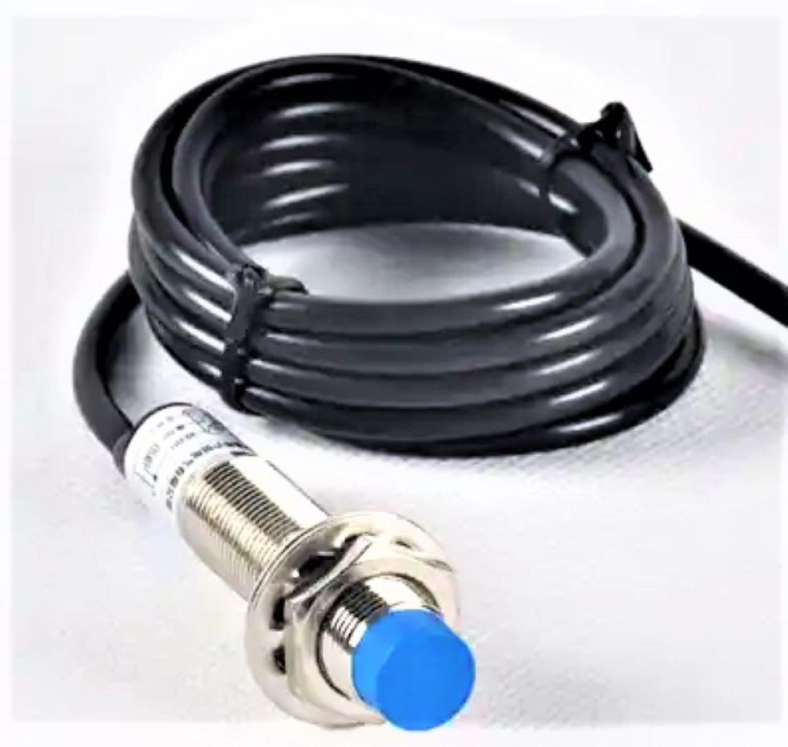 INDUCTIVO M12 // IS107D