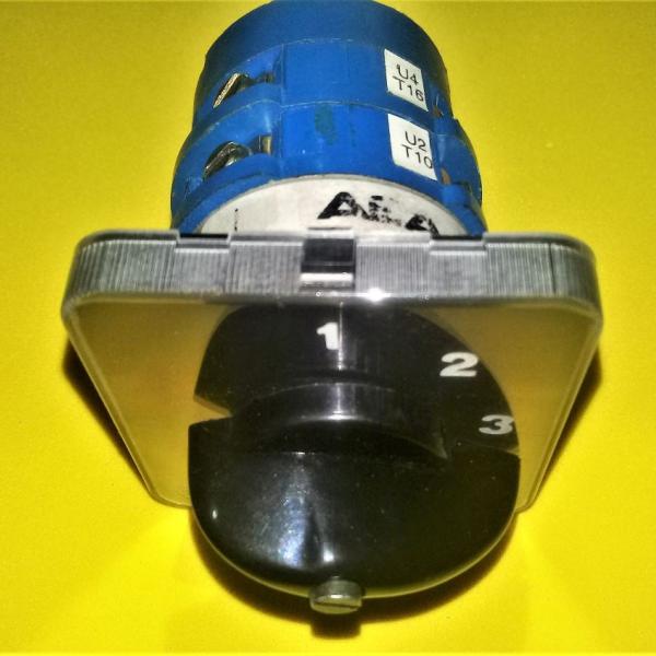 SELECTORA // CM0D1.6R