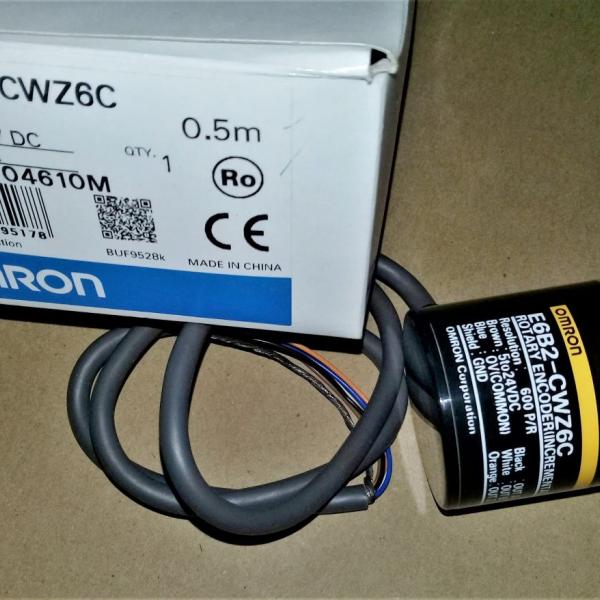 ENCODER INCREMENTAL // E6B2-CWZ6C-600 P/R-5/24VDC 