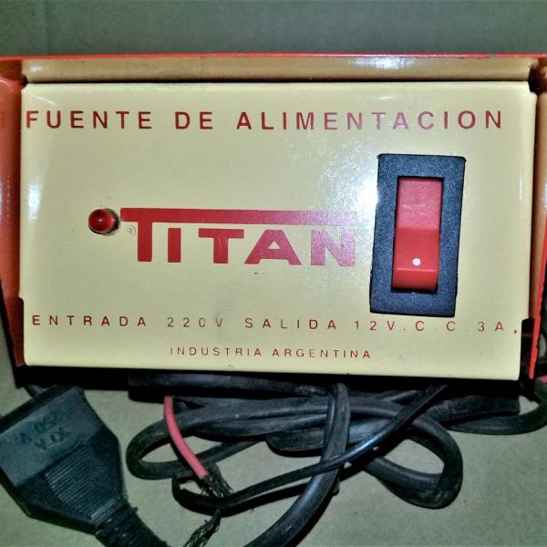 FUENTE ALIMENTACION // TF-12V-3A