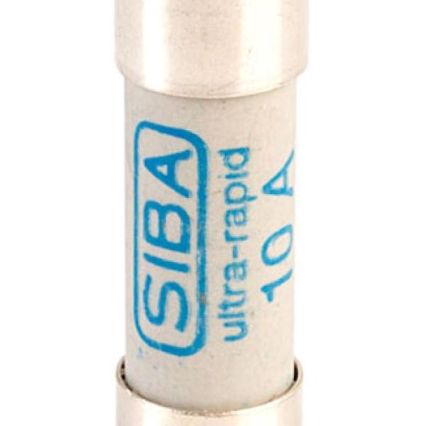 FUSIBLE // URZ-10A-600V_PACKX3U